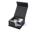 Black is black coffret à fermeture aimantée carré 4 chocolats