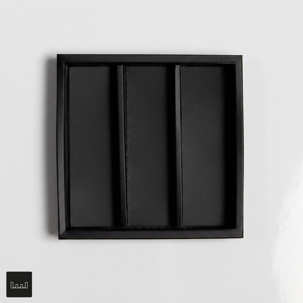 Atelier 09 Narrow Rows Black