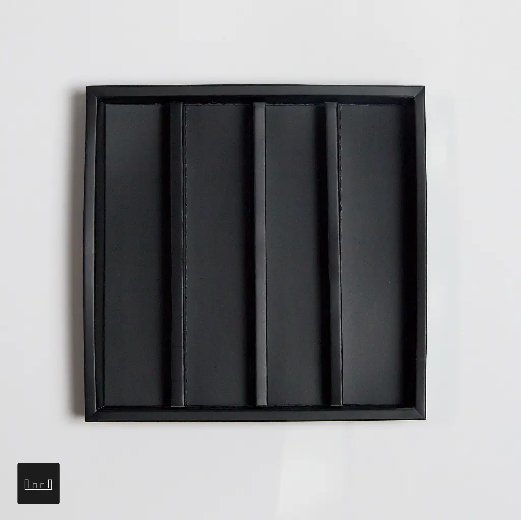 Atelier 16 Narrow Rows Black