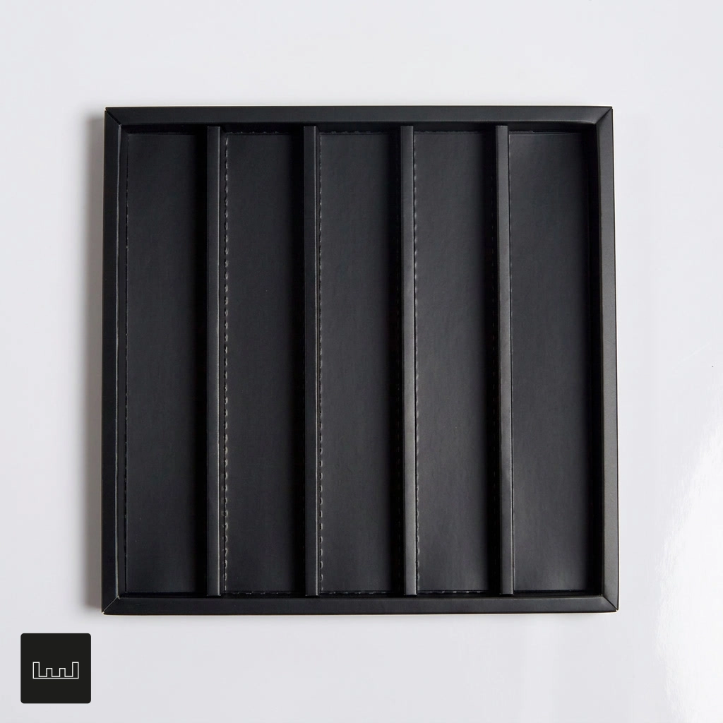 Atelier 25 Narrow Rows Black